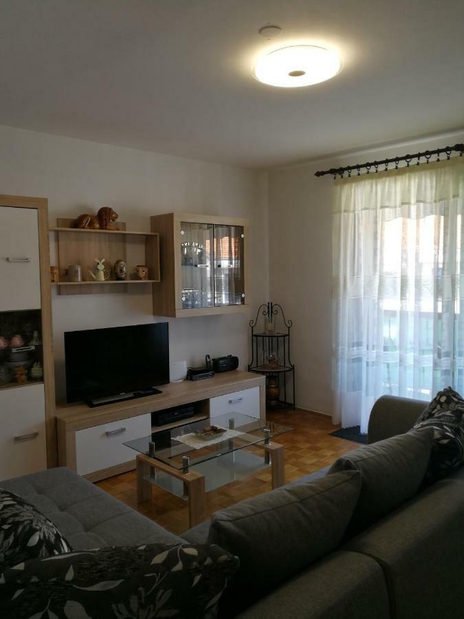 Apartment Koruna 1 Pula Exterior foto